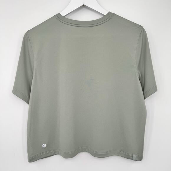 Lululemon NEW Ultralight Waist-Length T-Shirt Size 10 Jade Grey No-Stink Zinc™ - Picture 11 of 14